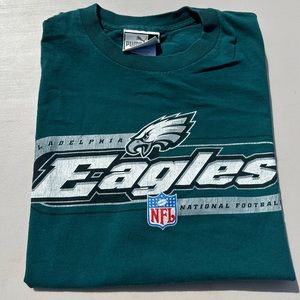 green puma NFL Eagles graphic tee size Medium